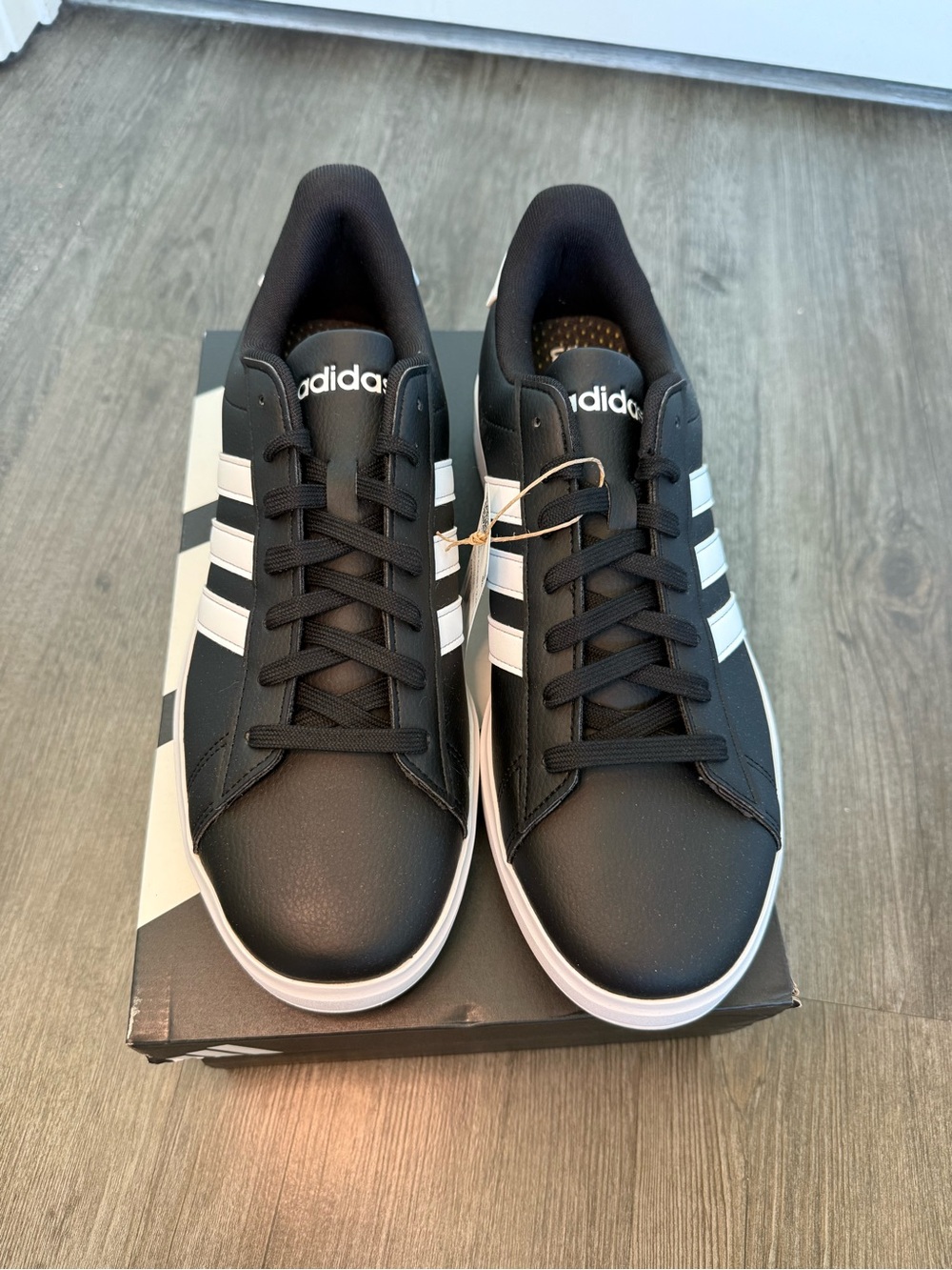 NWT Men’s Adidas Grand Court 2.0 Sneakers Size 11 Black & White Shoes Brand New! - Picture 6 of 12